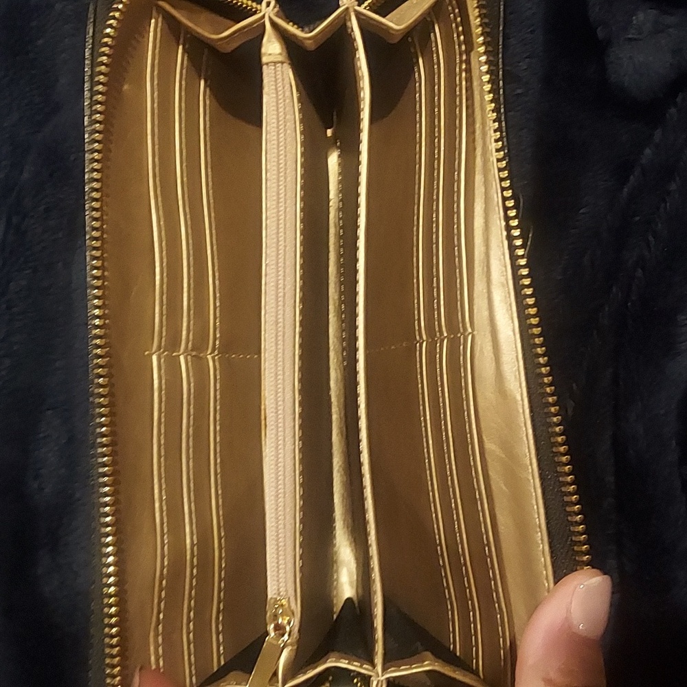Anne Klein Wallet - Picture 3 of 3